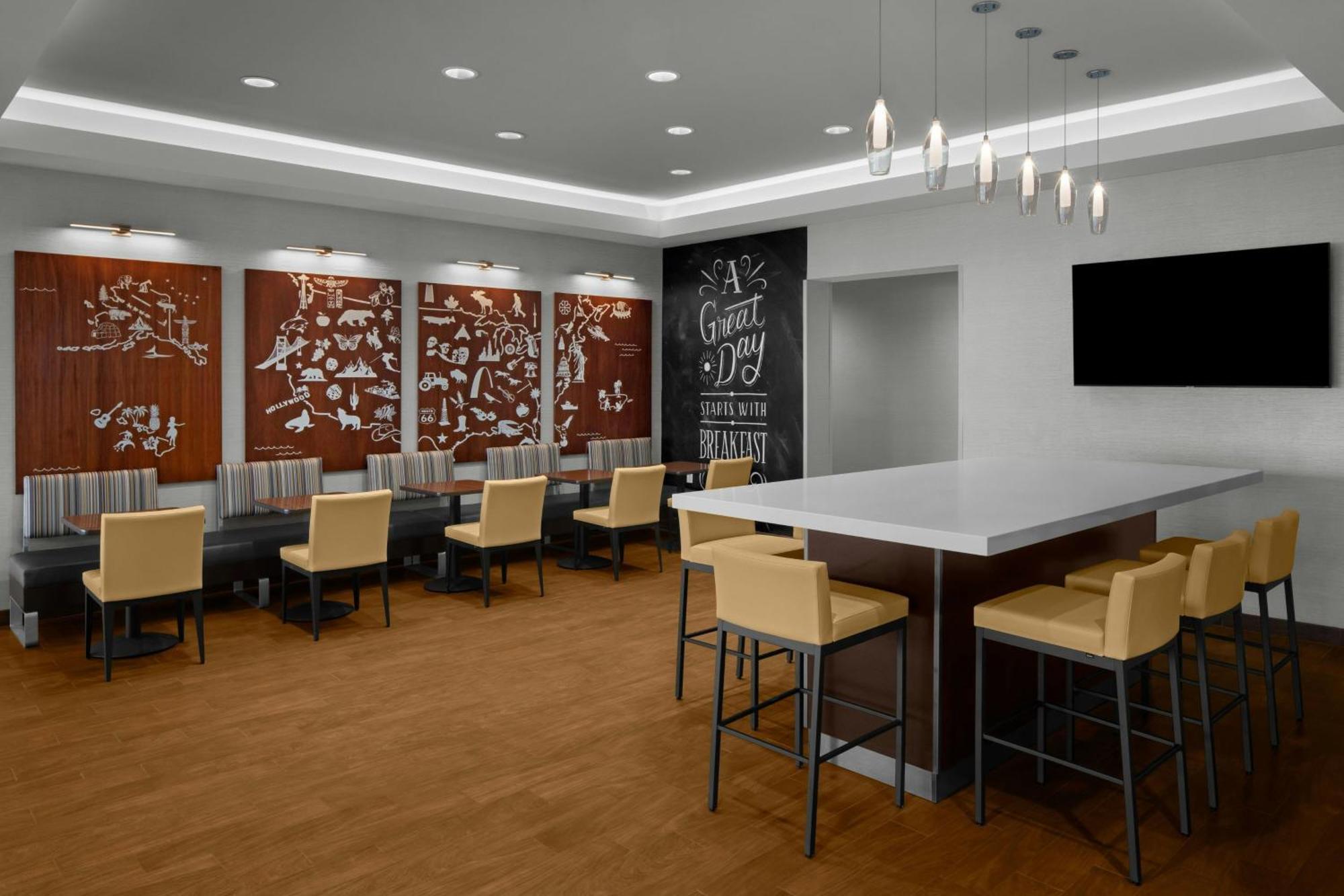 Towneplace Suites By Marriott Carlsbad Exterior photo